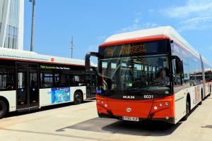 Autobús híbrido_ transporte